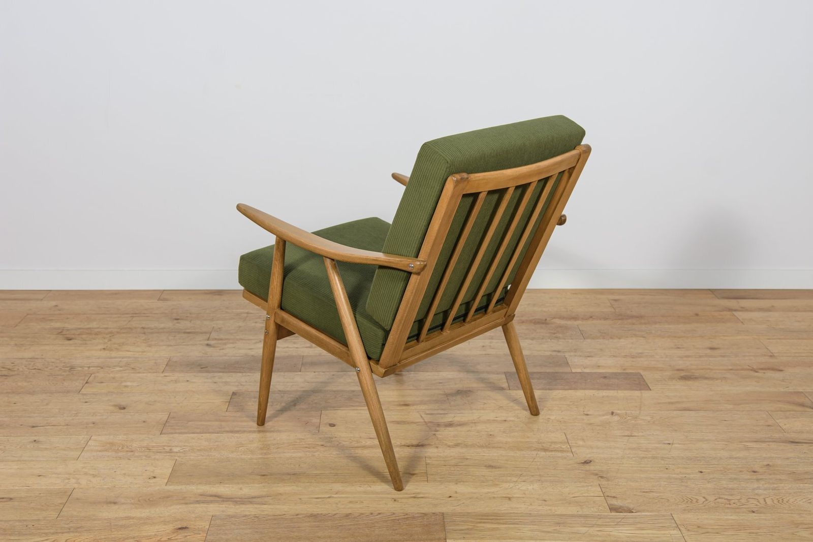 Furniture Mid Century Modern Armchairs From Ton, Czechoslovakia, 1960s, Set Of 2 photo