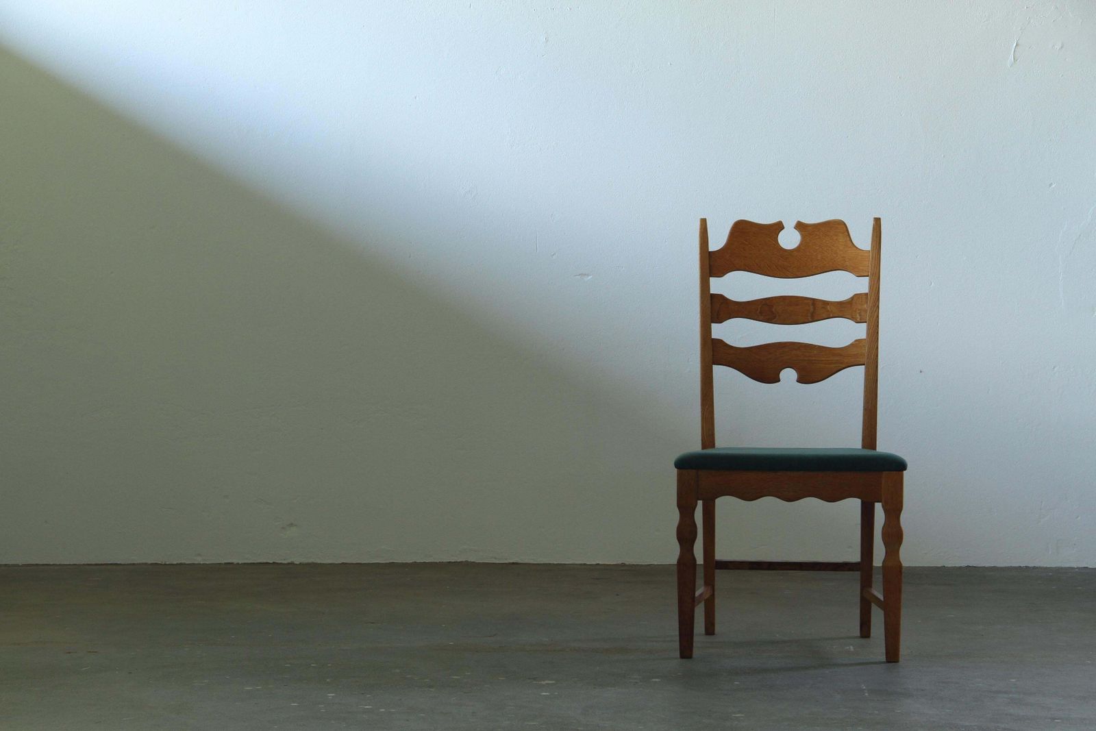 Vintage Set Of Razorblade Dining Chairs High Back, Henning Kjærnulf Denmark 60s photo vintage