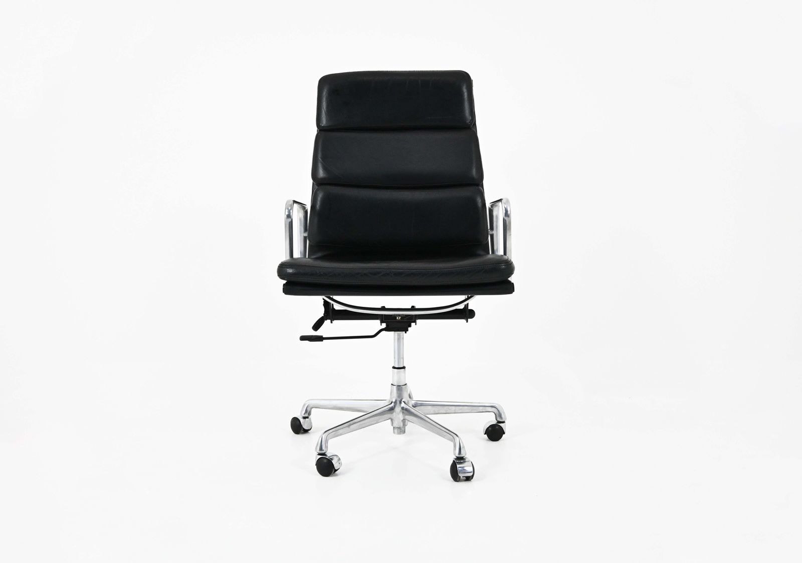 Ea 216 Soft Pad Desk Chair By Charles & Ray Eames For Icf, 1970s photo 2961.0