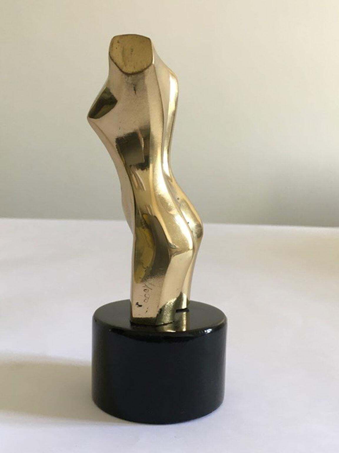 Buste féminin nu en bronze, multiple, fin du XXe siècle, Italie, années 1980, par Nanut photo Art