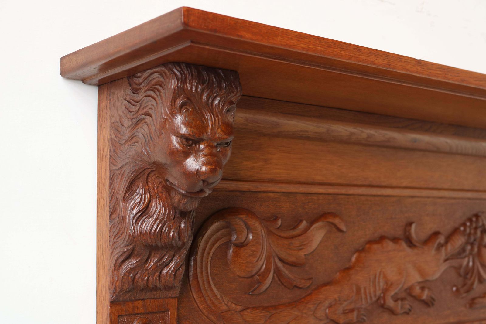 Frans antiek kapstok met leeuwenmaskers, Renaissance Revival, 19e eeuw photo furniture