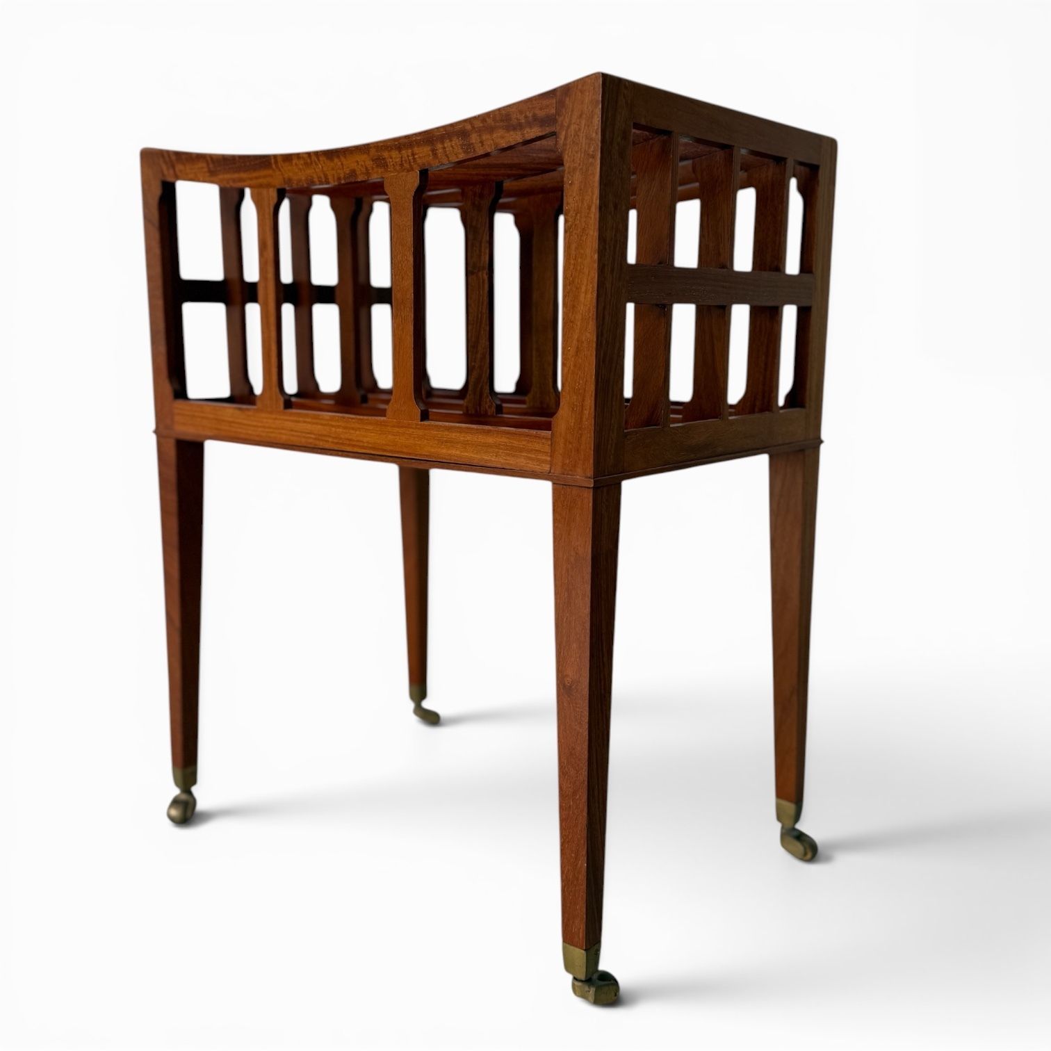 William Tillman George III Style Flame Mahogany Canterbury Magazine Rack, England, Late 20th Century