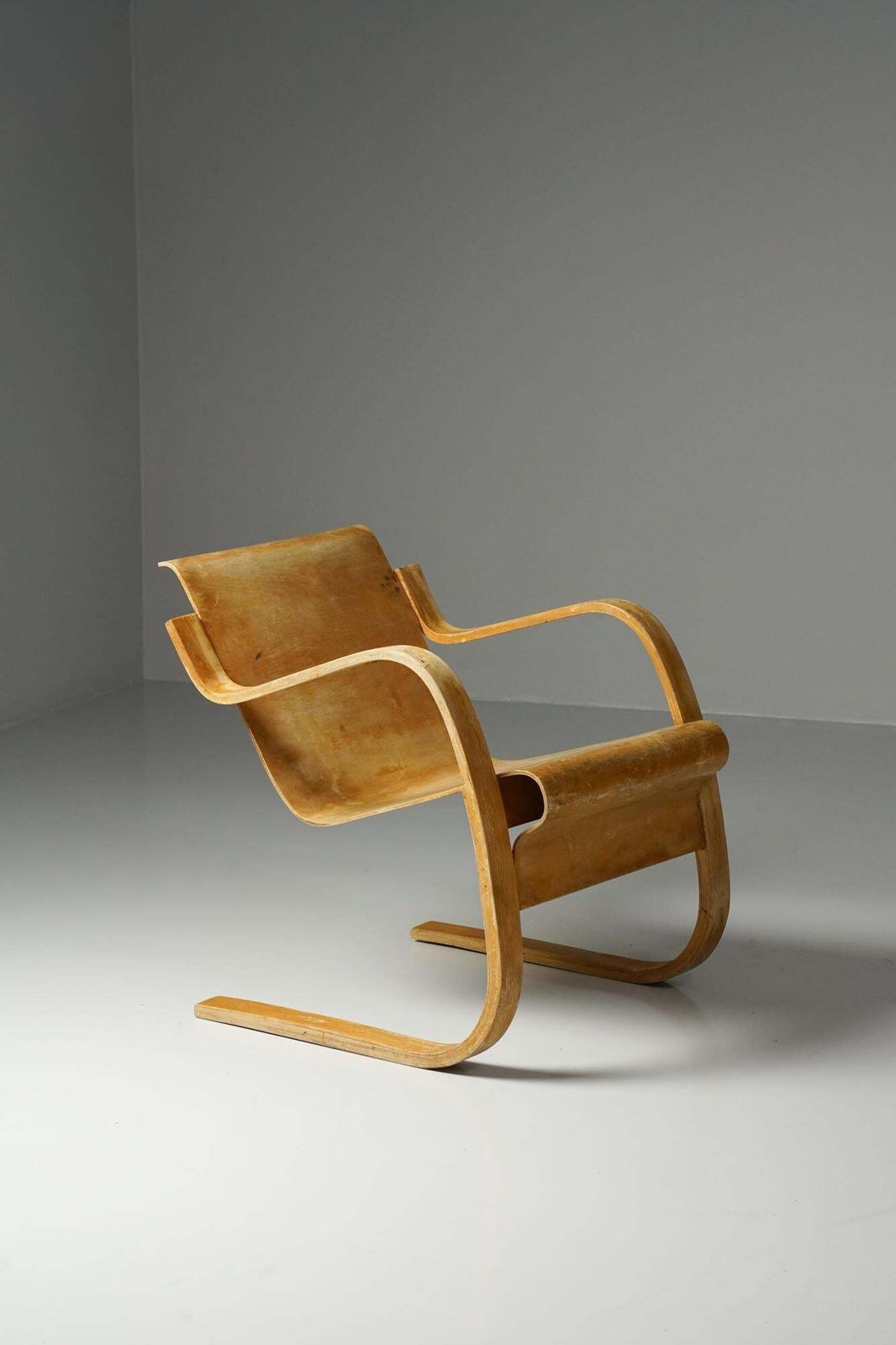 photo vinterior Collector's Piece/Extremely Rare Model 13 Armchair, Alvar Aalto, Early 1930s