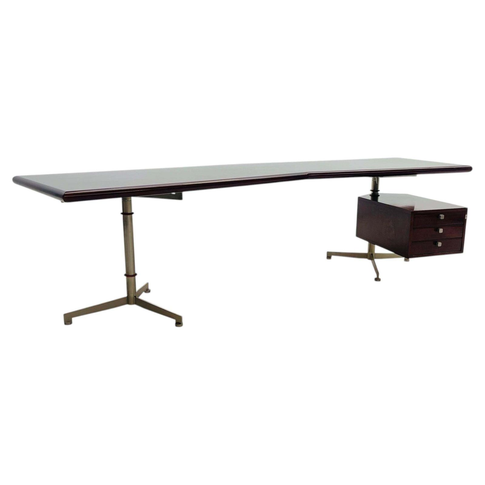 Rare Version Of The 'T96' Boomerang Desk By Osvaldo Borsani