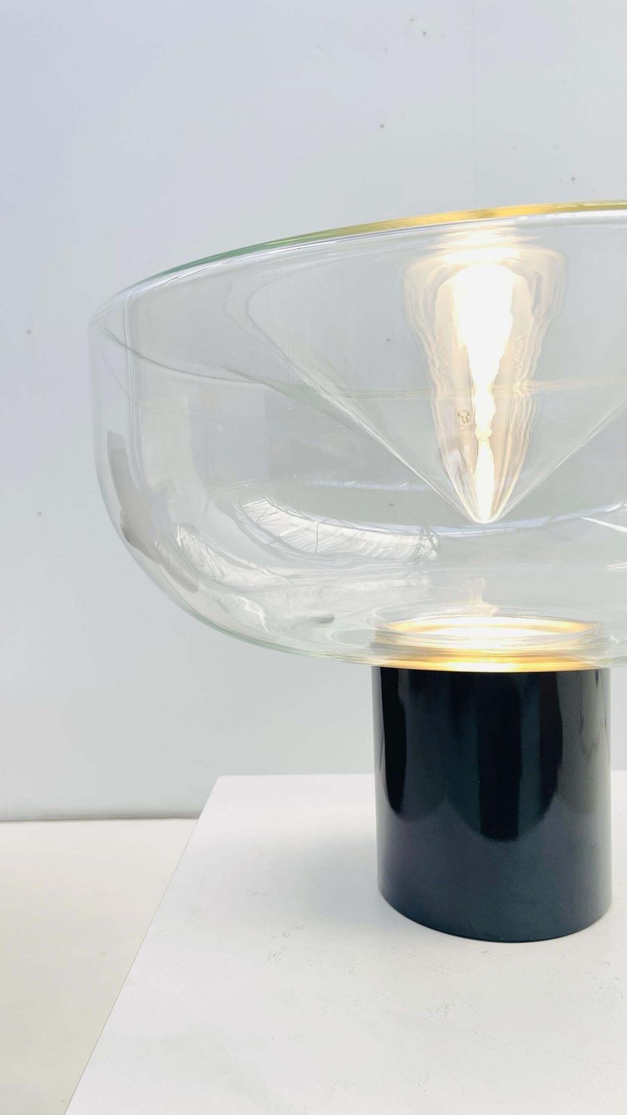 'Aella T54' Table Lamp By Noti Massari & Renato Toso For Leucos photo Lighting