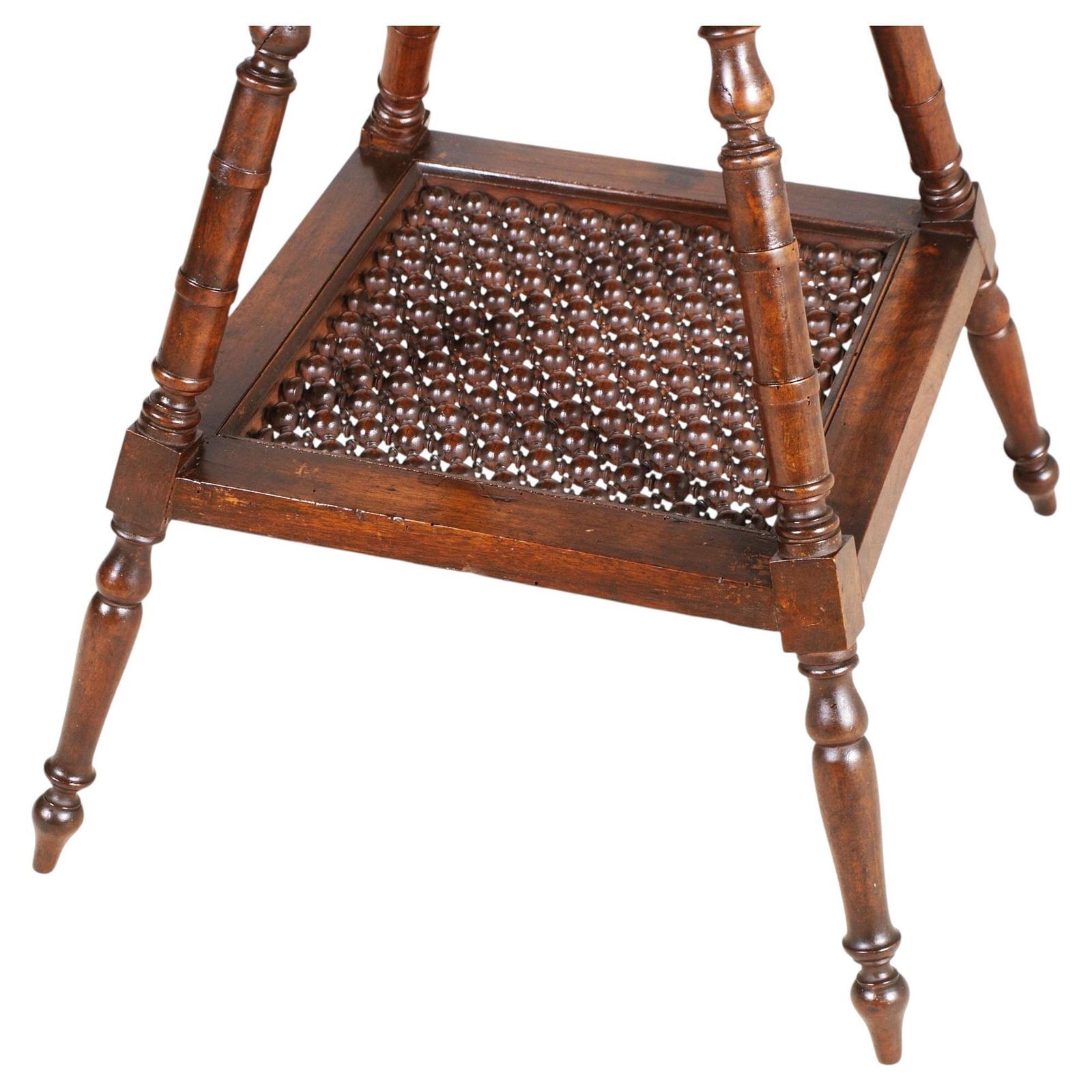 Table d'appoint en noyer à perles de bois, fin du XIXe siècle, style Victorian tardif photo Mobilier