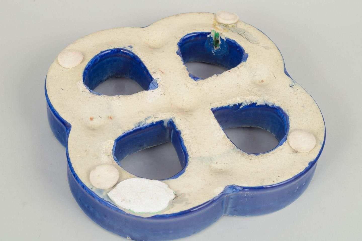 Gustavsberg. Stoneware wandreliëf in organische vorm. Diepblauwe glazuur. Jaren 1960 photo Kunst