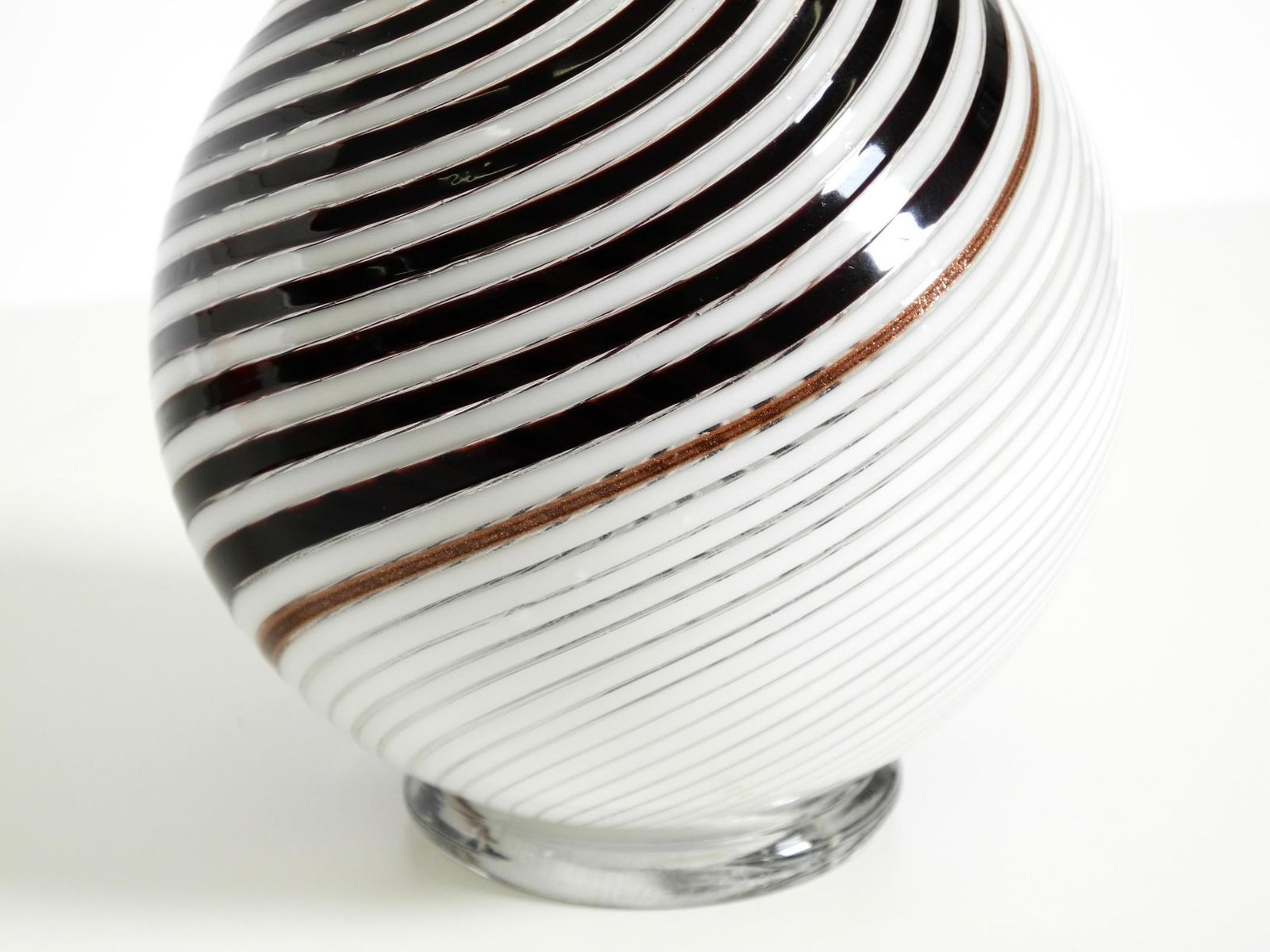 1619.0 Italian Mid Century Murano Glass Vase By Dino Martens For Aureliano Toso photo