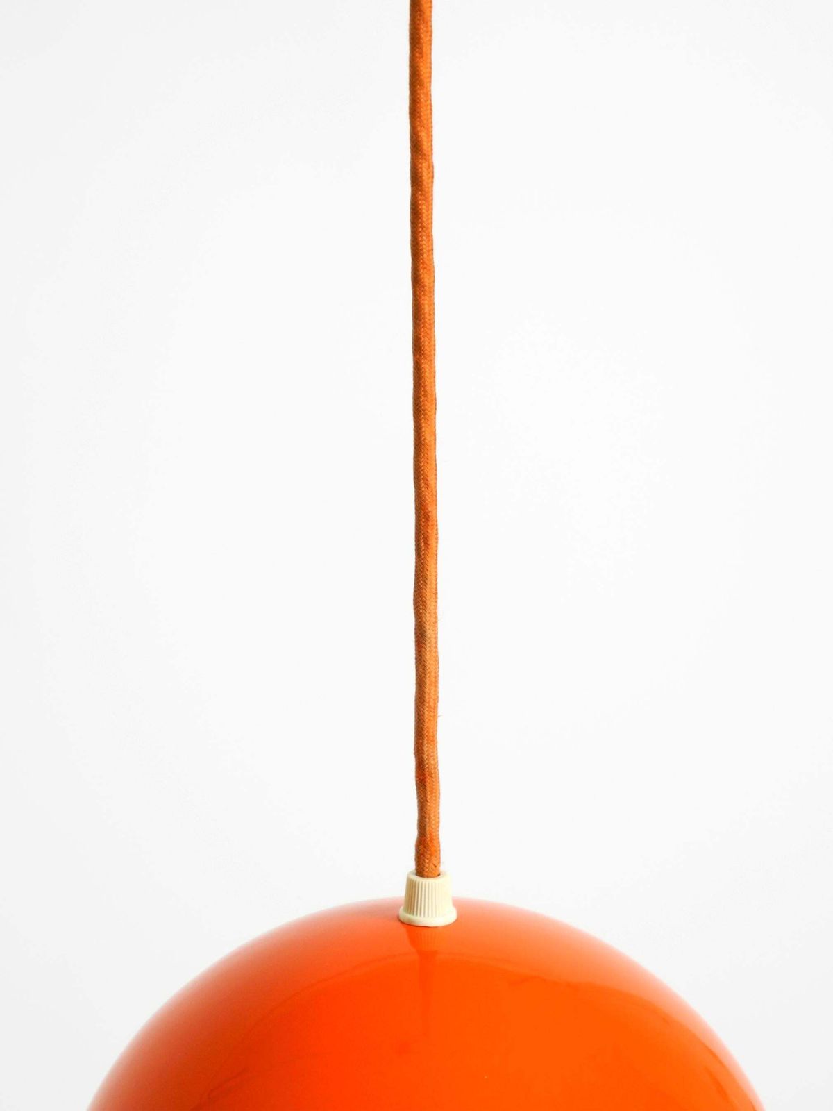 photo vintage Geëmailleerde Flower Pot Hanglamp Met Dubbele Kap Door Verner Panton Voor Poulsen