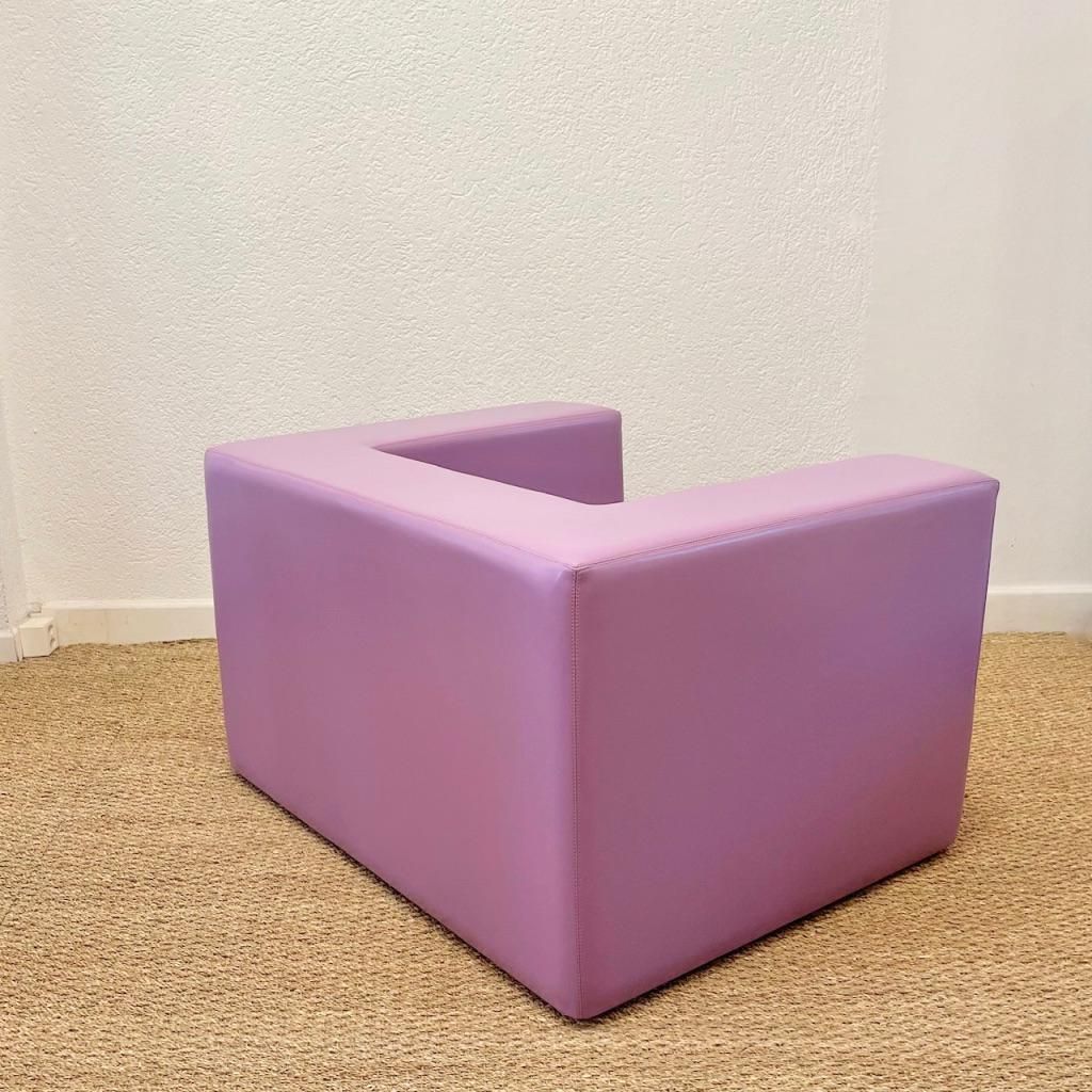 1/3 "Throw Away" Lilac Vinyl Armchair By Willie Landels, Zanotta Italy Ca. 1960s photo 1598.0