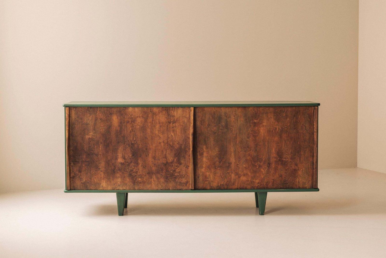 Exceptional French Sideboard From The 1950s In The Taste Of Jean Prouvé. photo vinterior