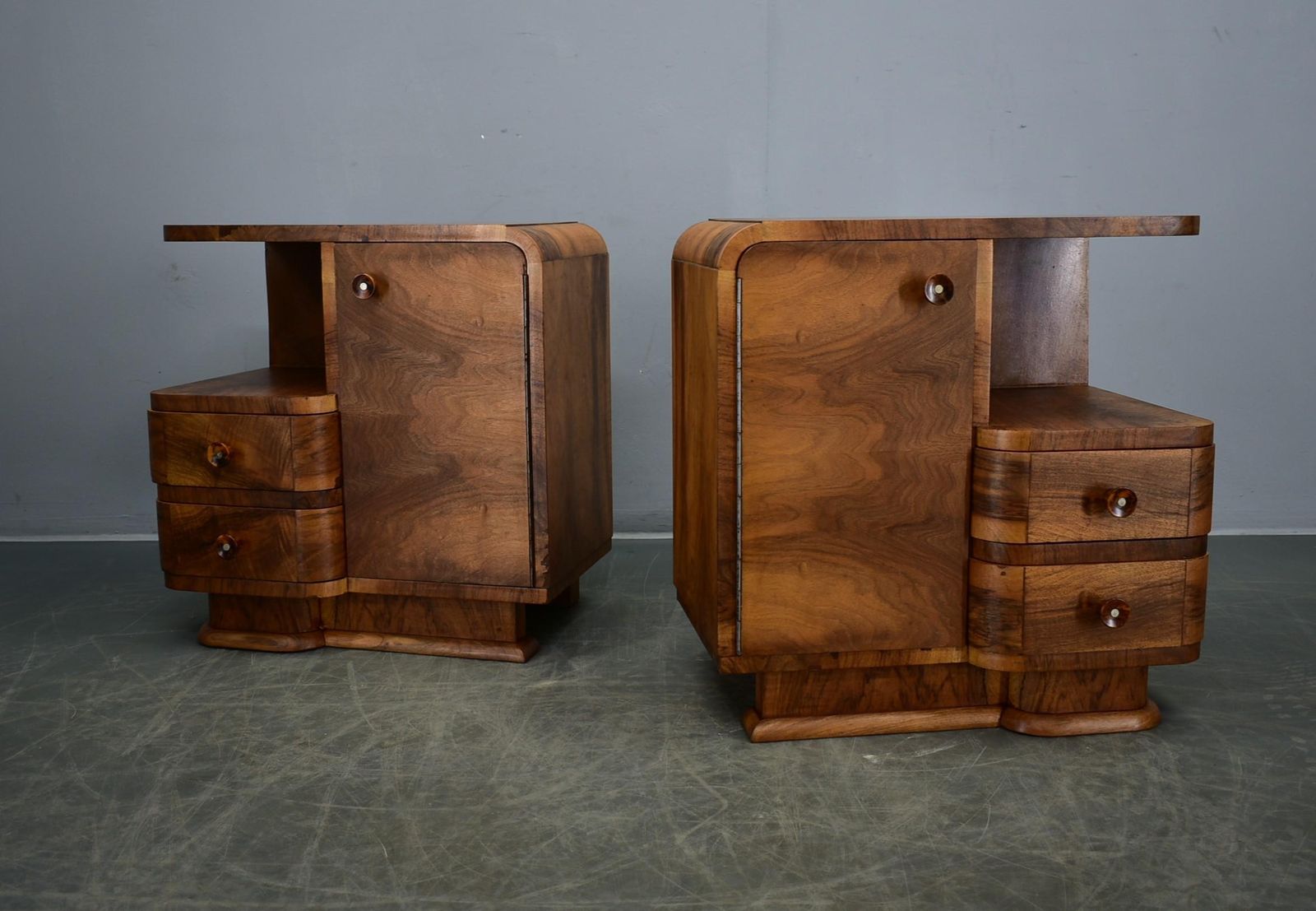 Paire de tables de chevet Art déco, Tchécoslovaquie, 1937 photo furniture