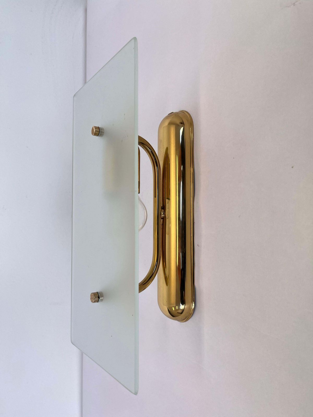 Paar mid-century design wandlampen van messing en glas — ca. jaren 1980 photo 381.0