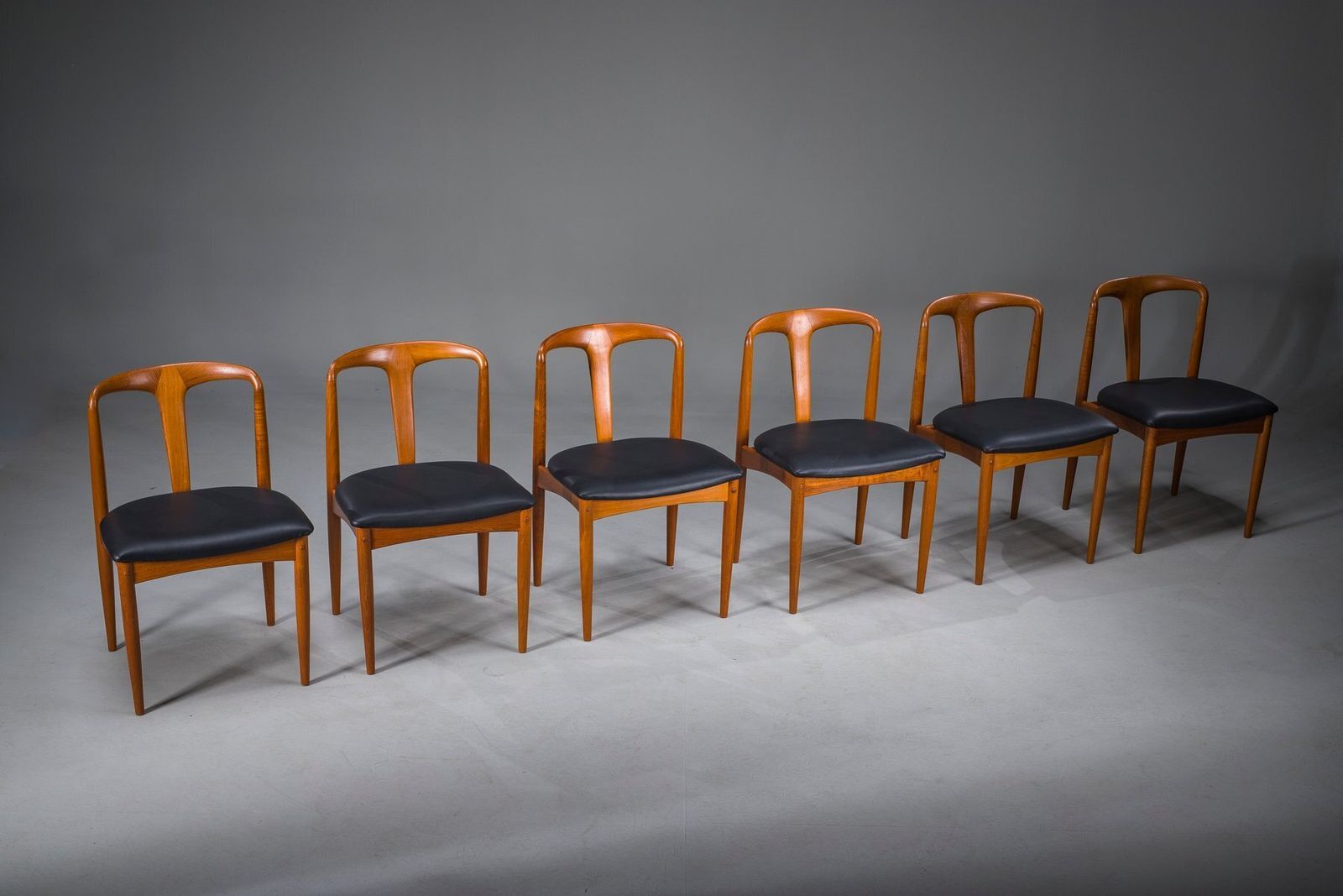 Juliane Dining Chairs In Teak And Black Leather By Johannes Andersen For Uldum Møbelfabrik, Denmark, 1960s, Set Of 6 photo vinterior
