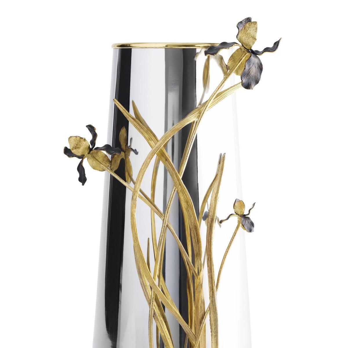 Pair Of Contemporary Iris Vase Centerpiece In Black And Gold Metal photo for sale
