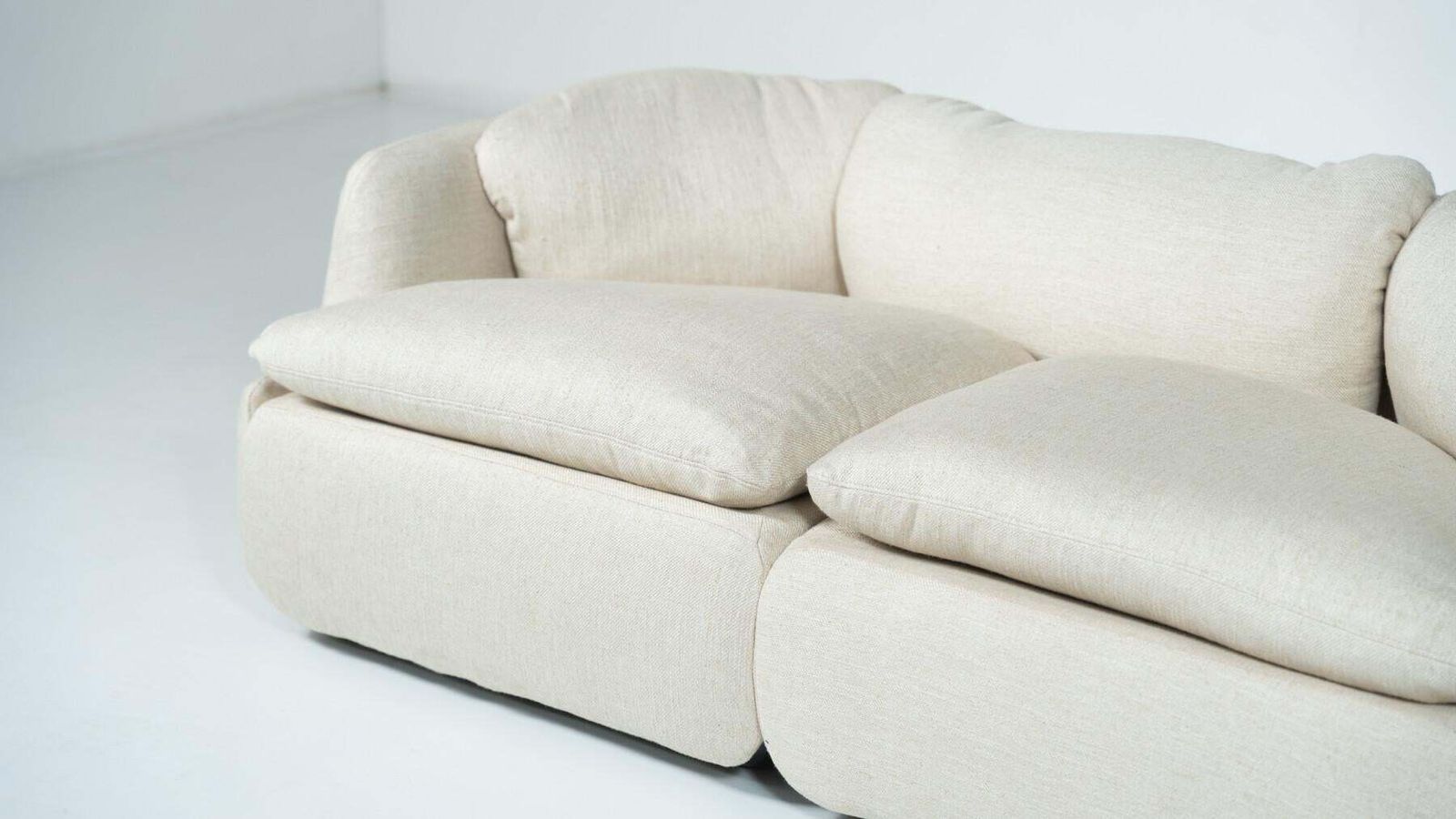 Confidential Sofa By Alberto Rosselli For Saporiti, Italy, 1970s photo Furniture