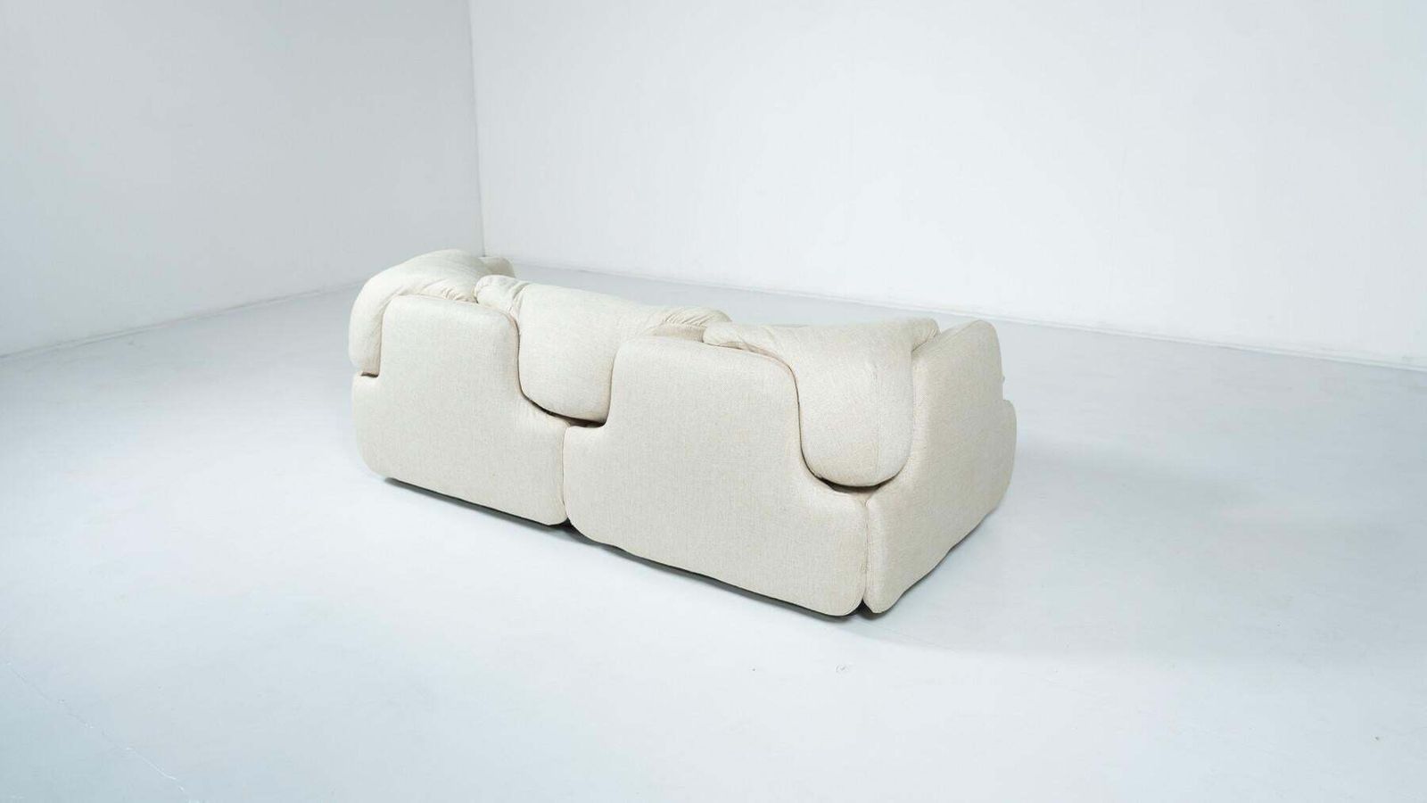 5328.0 Confidential Sofa By Alberto Rosselli For Saporiti, Italy, 1970s photo