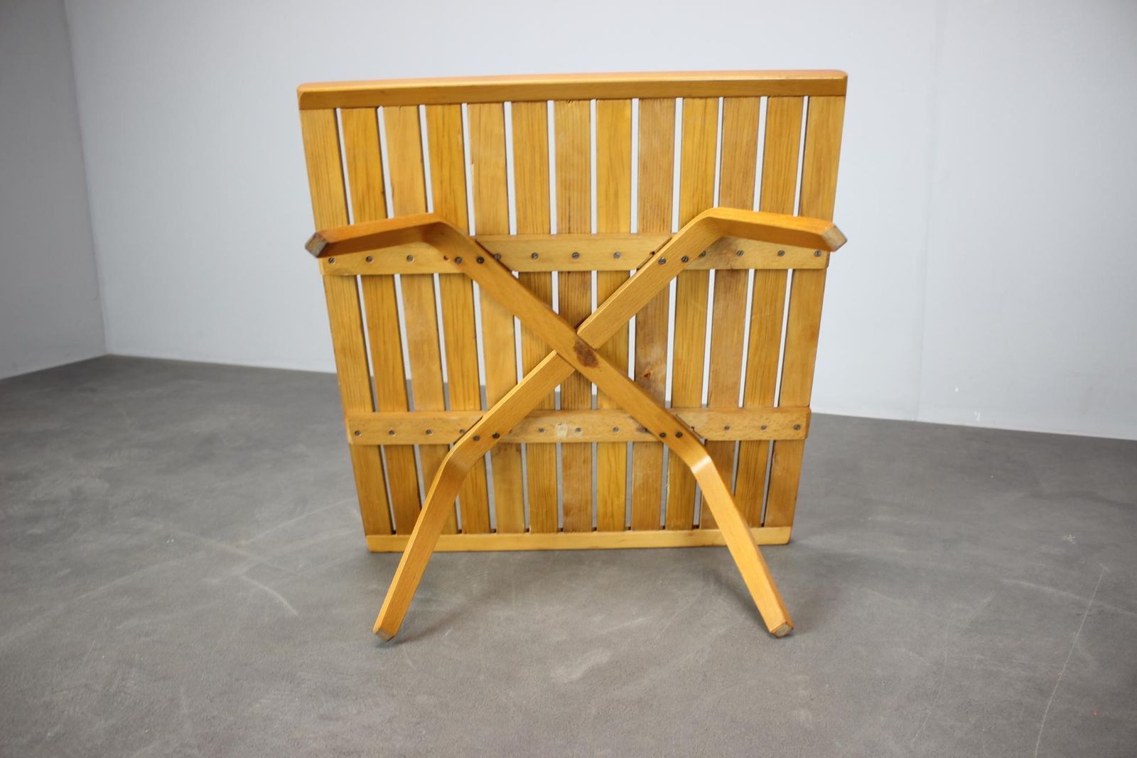 photo furniture Sellette ou table d'appoint mid-century, Tchécoslovaquie, années 1970