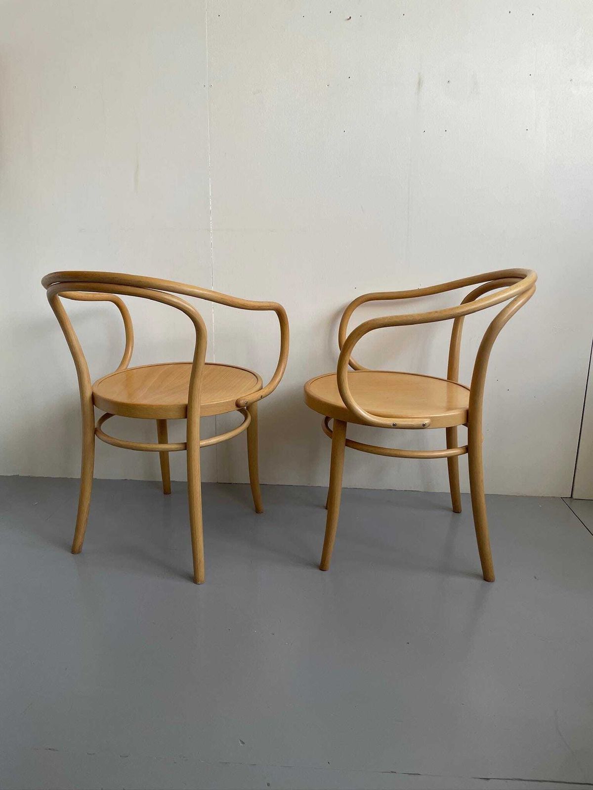 Set Of 4 Thonet No. 30 Bentwood Cafe Bistro Dining Chairs Beech Wood photo furniture