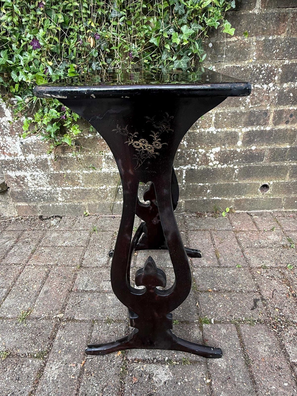 photo vinterior Antique Chinoiserie Lacquer Side Table Hand Painted Oriental Occasional Table S