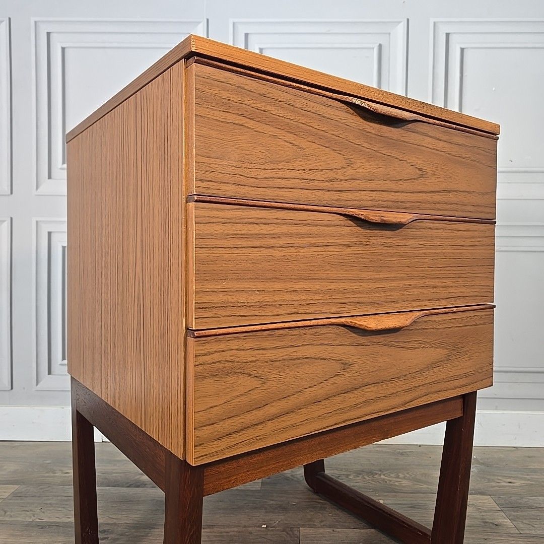 Vintage Chest Of Drawers Bedside Sleigh Frame Retro Mid Century Europa Furniture photo Furniture