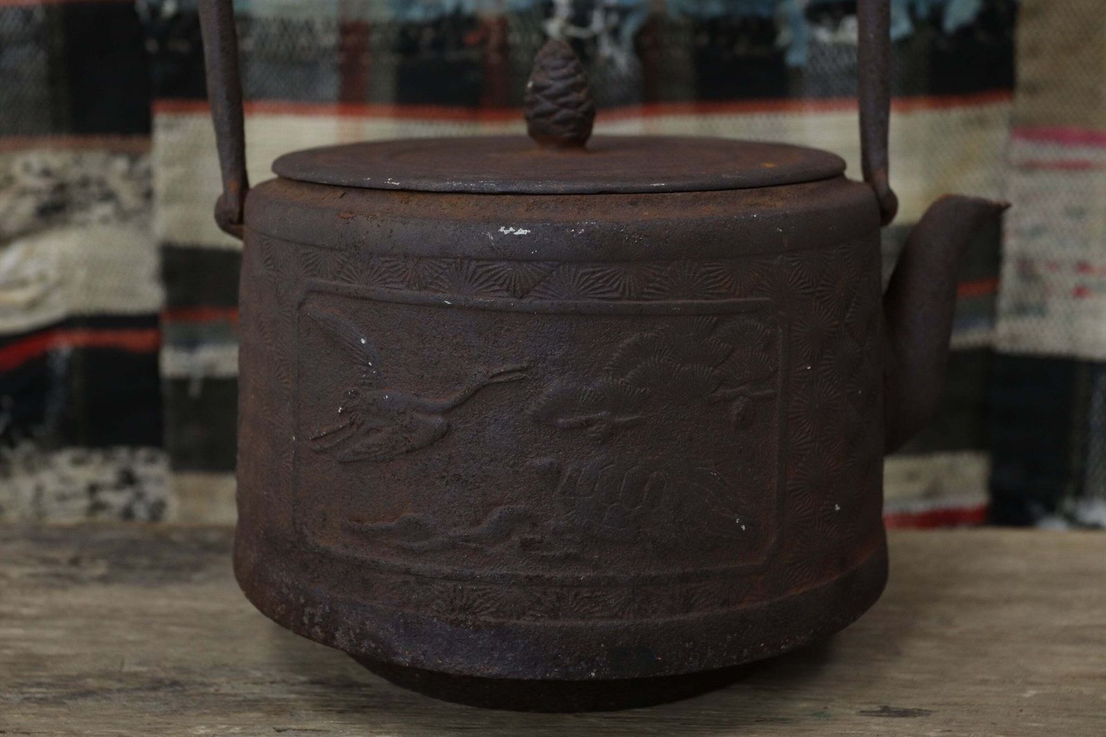 photo furniture Japanese Meiji Period Iron Tetsubin Kettle With Crane And Tortoise Details (2)