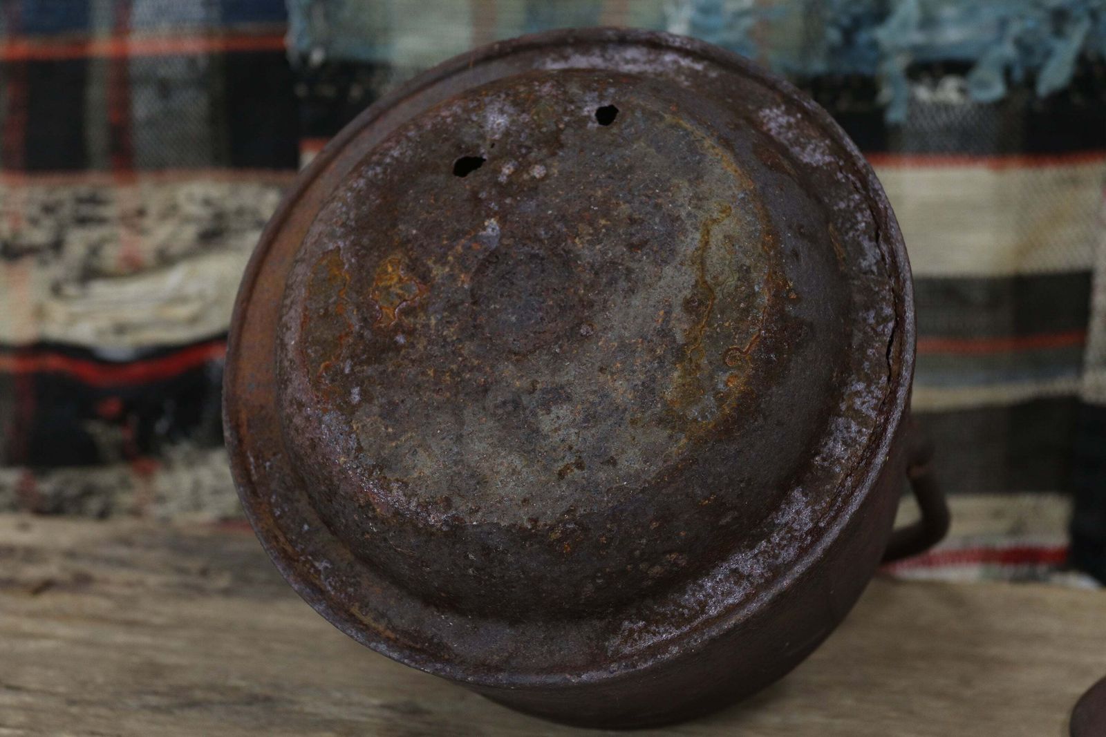 photo buy Japanese Meiji Period Iron Tetsubin Kettle With Crane And Tortoise Details (2)