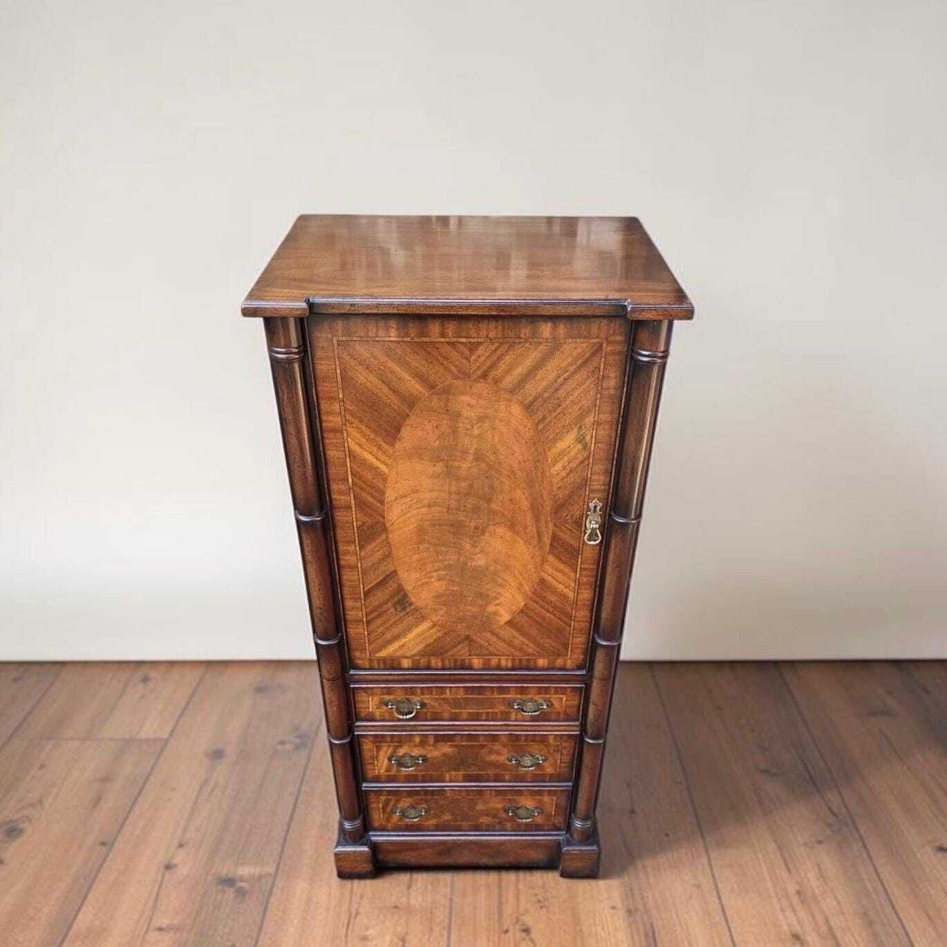 Vintage Mahogany Hi Fi Cabinet / Media Cupboard / C1970
