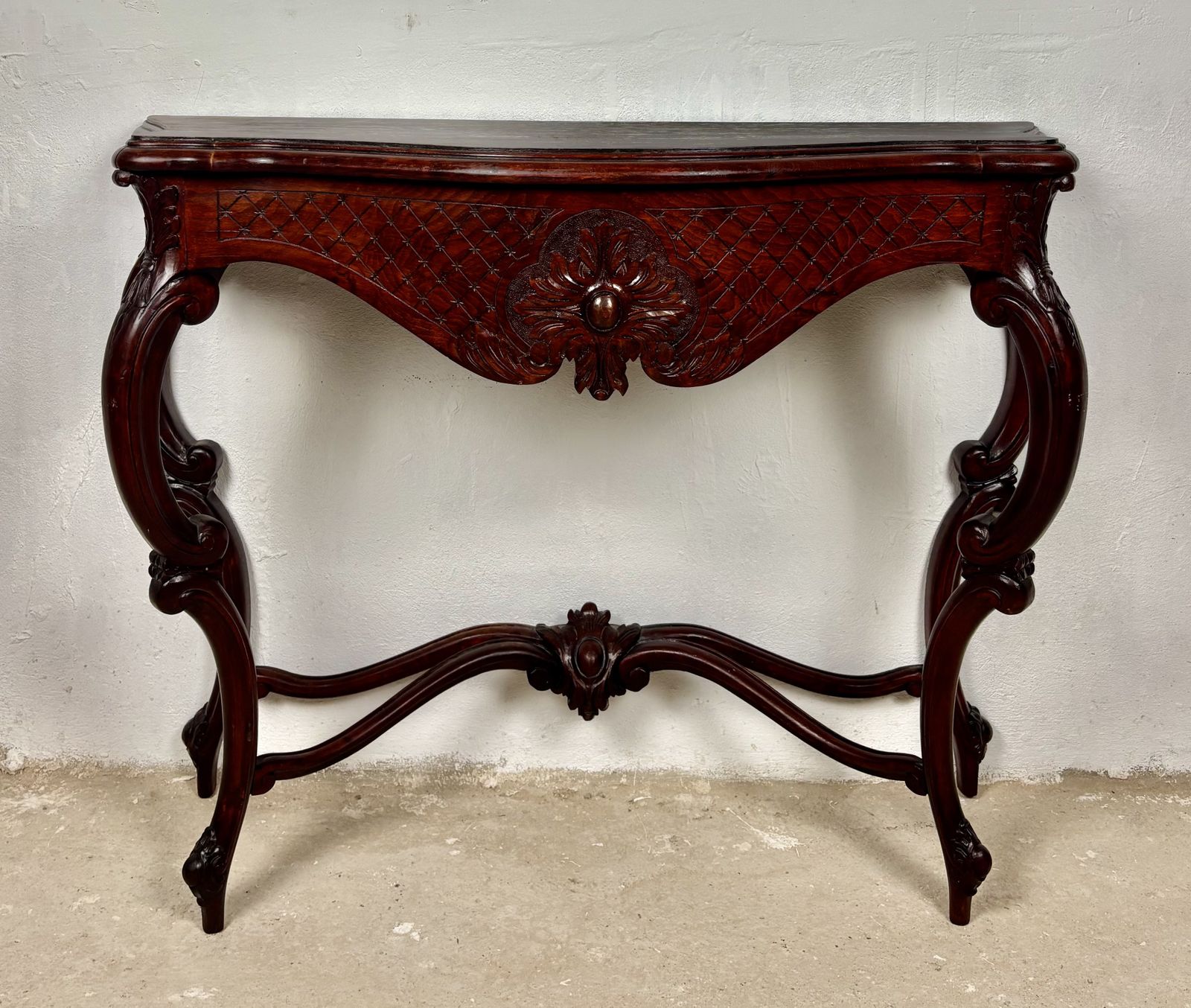 Italiaanse Rococo-stijl Gesneden Consoletafel, Begin 20e Eeuw photo for sale