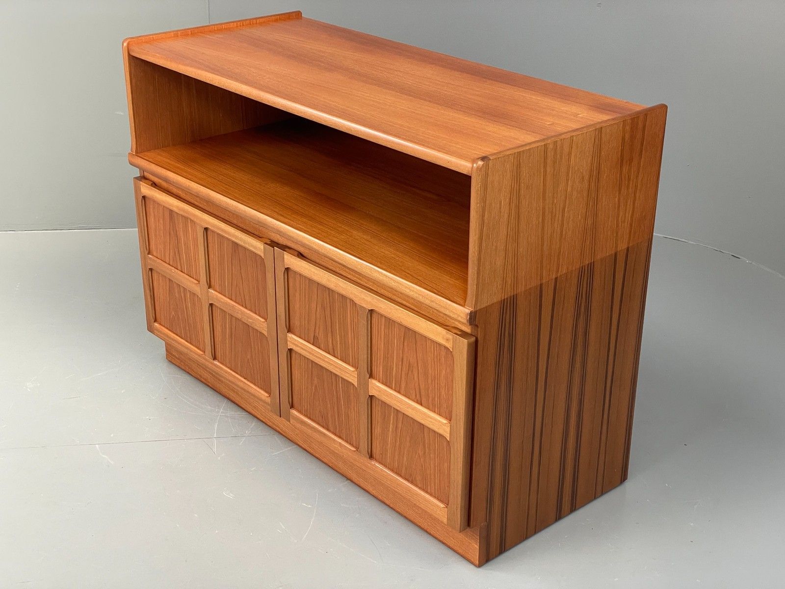 photo for sale Vintage Teak Media Unit Tv Nathan Squares Design Retro Eb11973