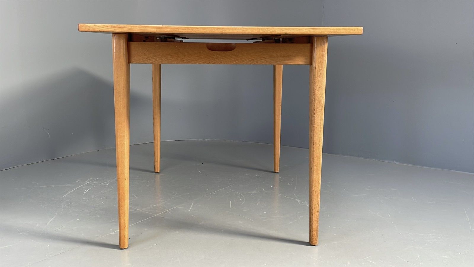 photo furniture Vintage Teak Dining Table Gordon Russell Extending Ash Legs 1960s Eb11976