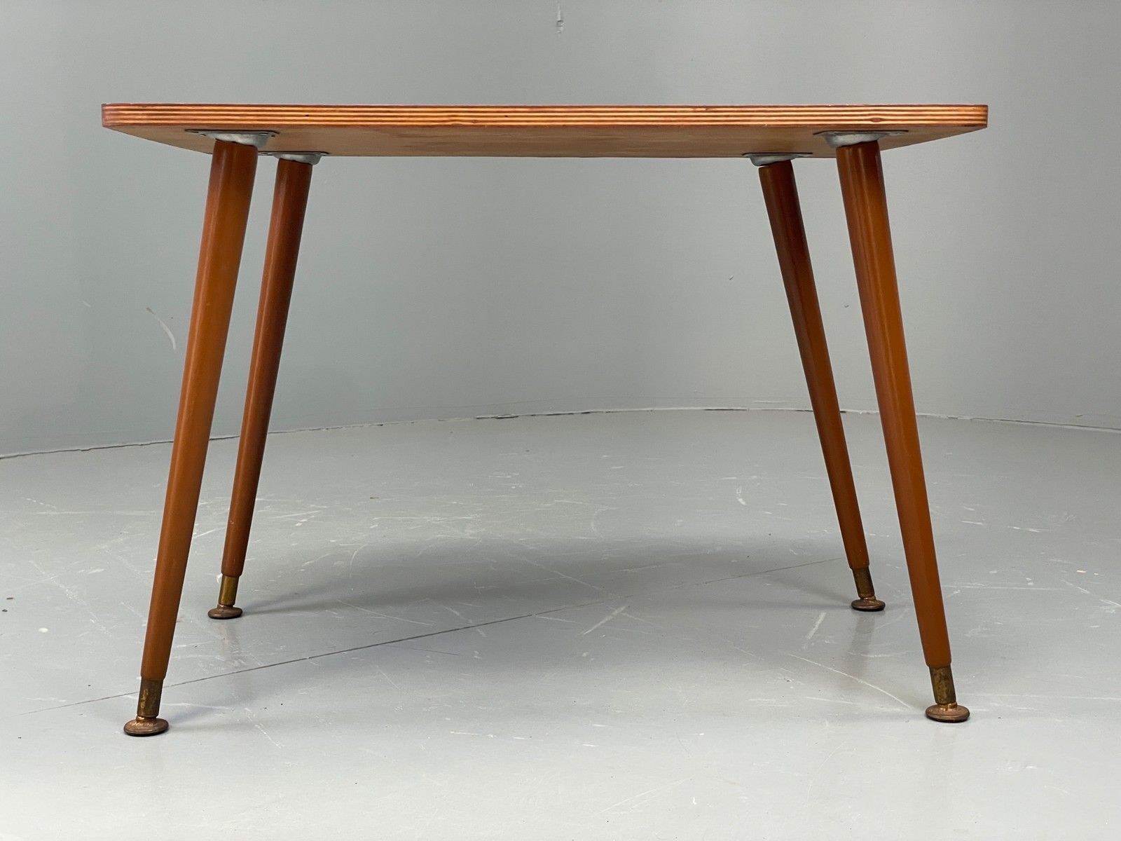 photo vinterior Vintage 1960s Side Table Spindle Legs Mahogany Ply Top Mid Century Eb11880