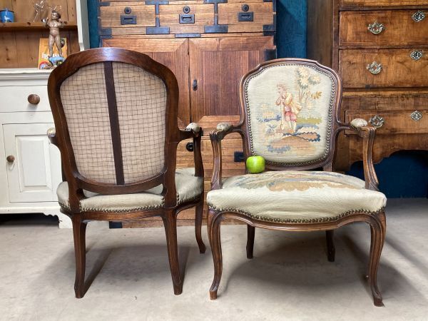 photo furniture A Charming Pair Of French Antique Parlour Armchairs