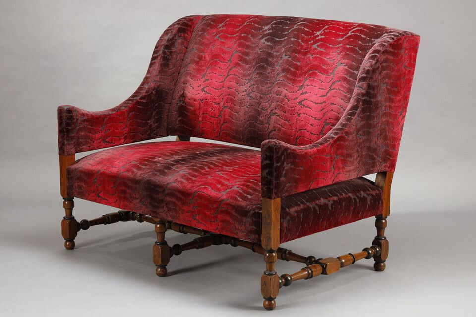 photo furniture Pair Of Large Louis XIII Style Sofas In Burgundy Red Velvet