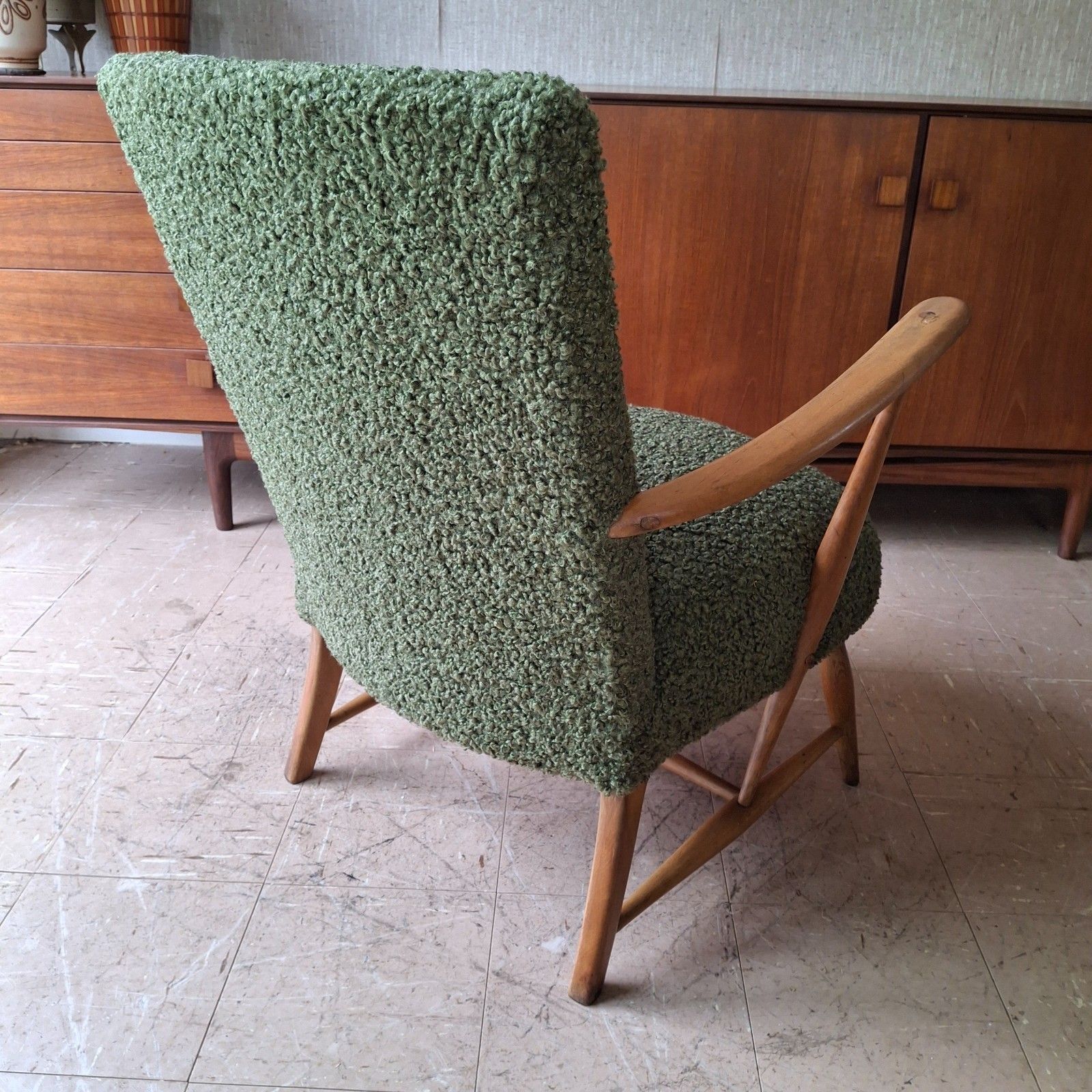 photo vintage Fab Vintage 1950s Reworked Ercol 248 Chair Blue Label Forest Green Chunky Boucle