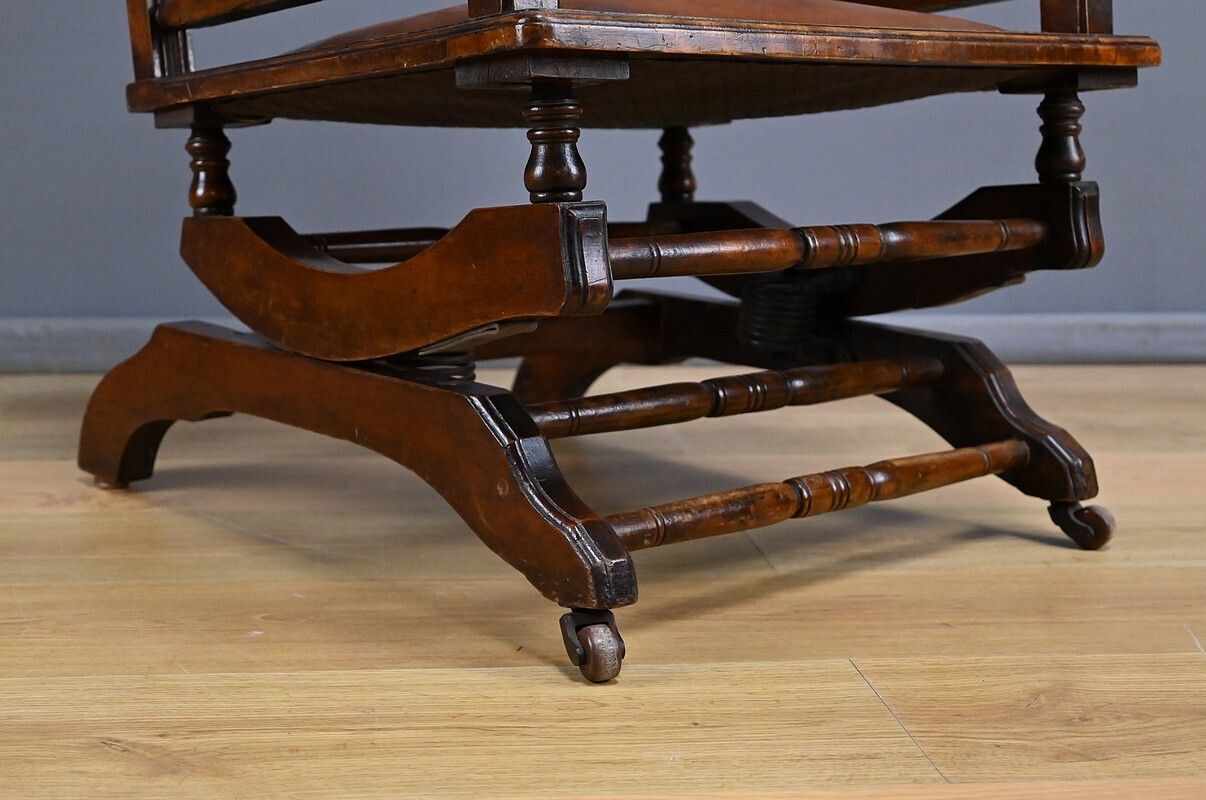photo vintage Mahogany Rocking Chair, England – Early 20th Century
