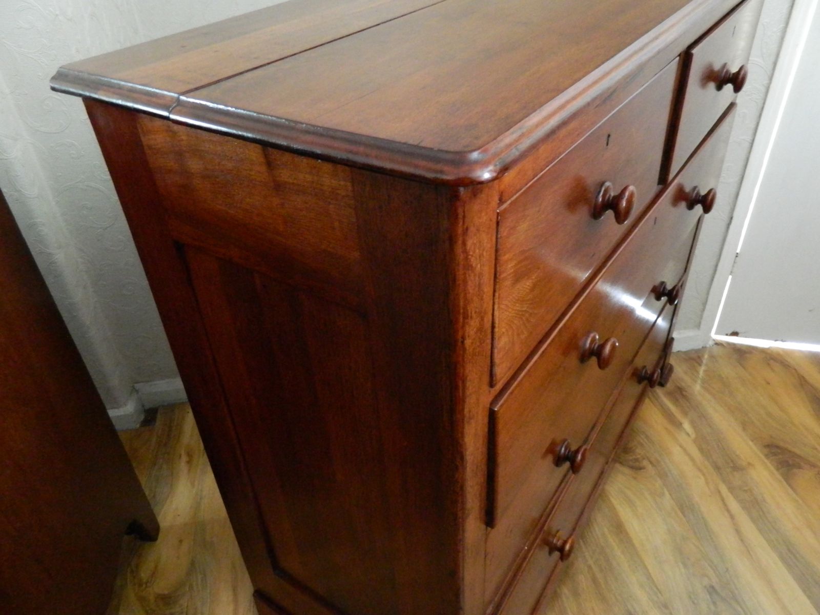 photo buy Victorian Mahogany Chest Of Drawers