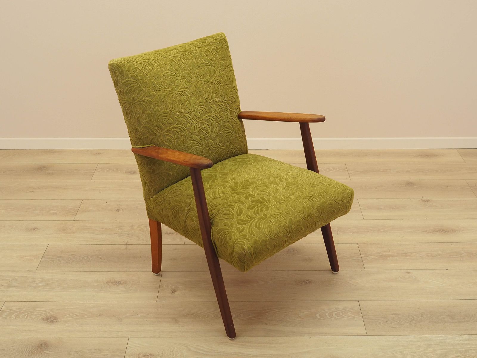 photo furniture Groene fauteuil, Deens design, jaren 1960, gemaakt in Denemarken
