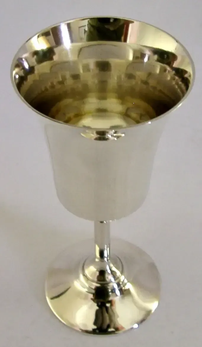 Very Stylish English Sterling Silver Goblet Chalice Cup 1967 Barware