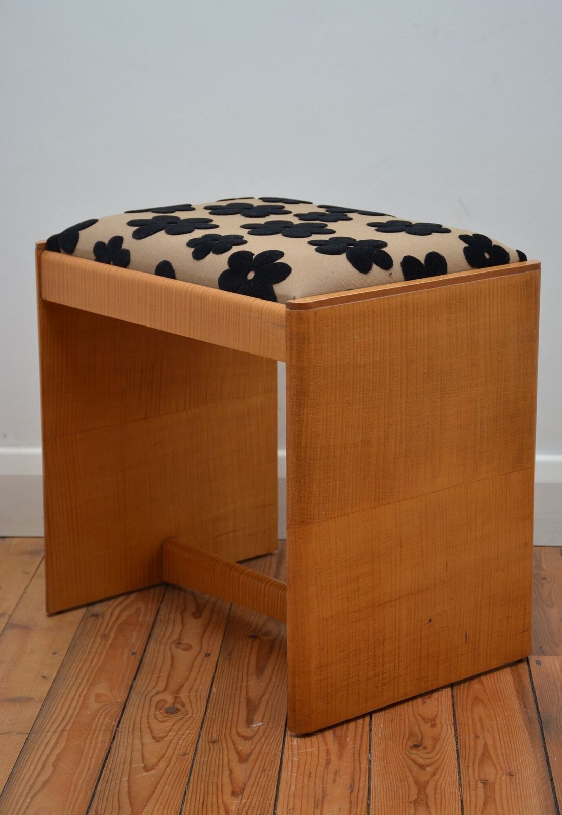 photo vinterior English Art Deco Sycamore Dressing Table Stool With New Flowery Top Cover