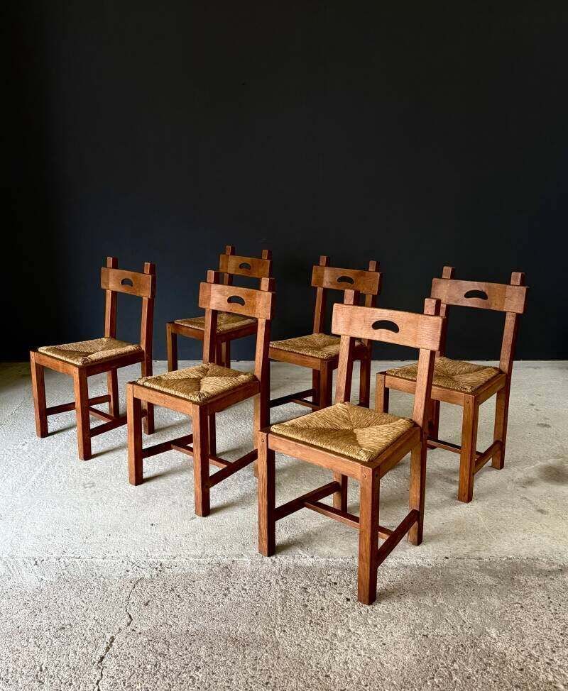 Brutalistisch rustiek design – set eiken eetkamerstoelen met rieten zitting, België, ca. jaren 1960 photo furniture