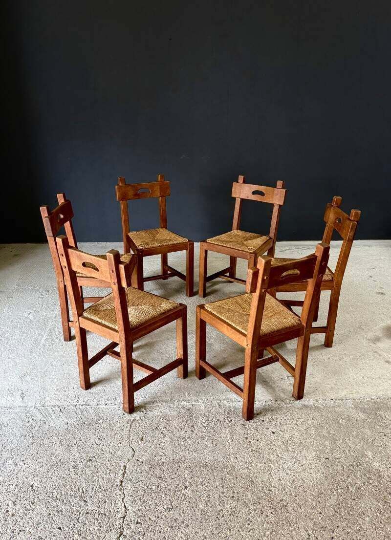 Brutalistisch rustiek design – set eiken eetkamerstoelen met rieten zitting, België, ca. jaren 1960 photo for sale