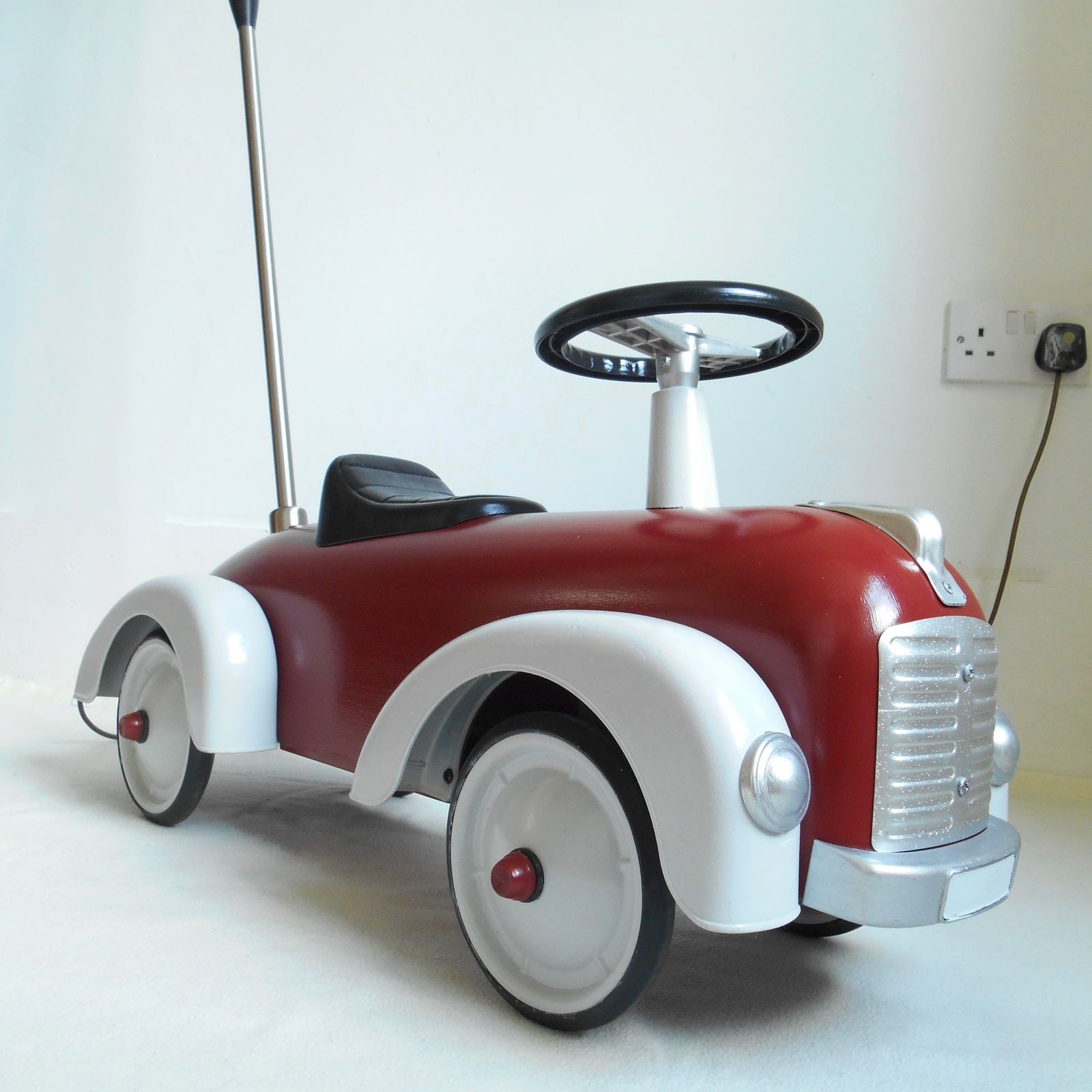 395.0 Vintage Rijdend Speelgoedauto Verstelbare Vloerlamp photo