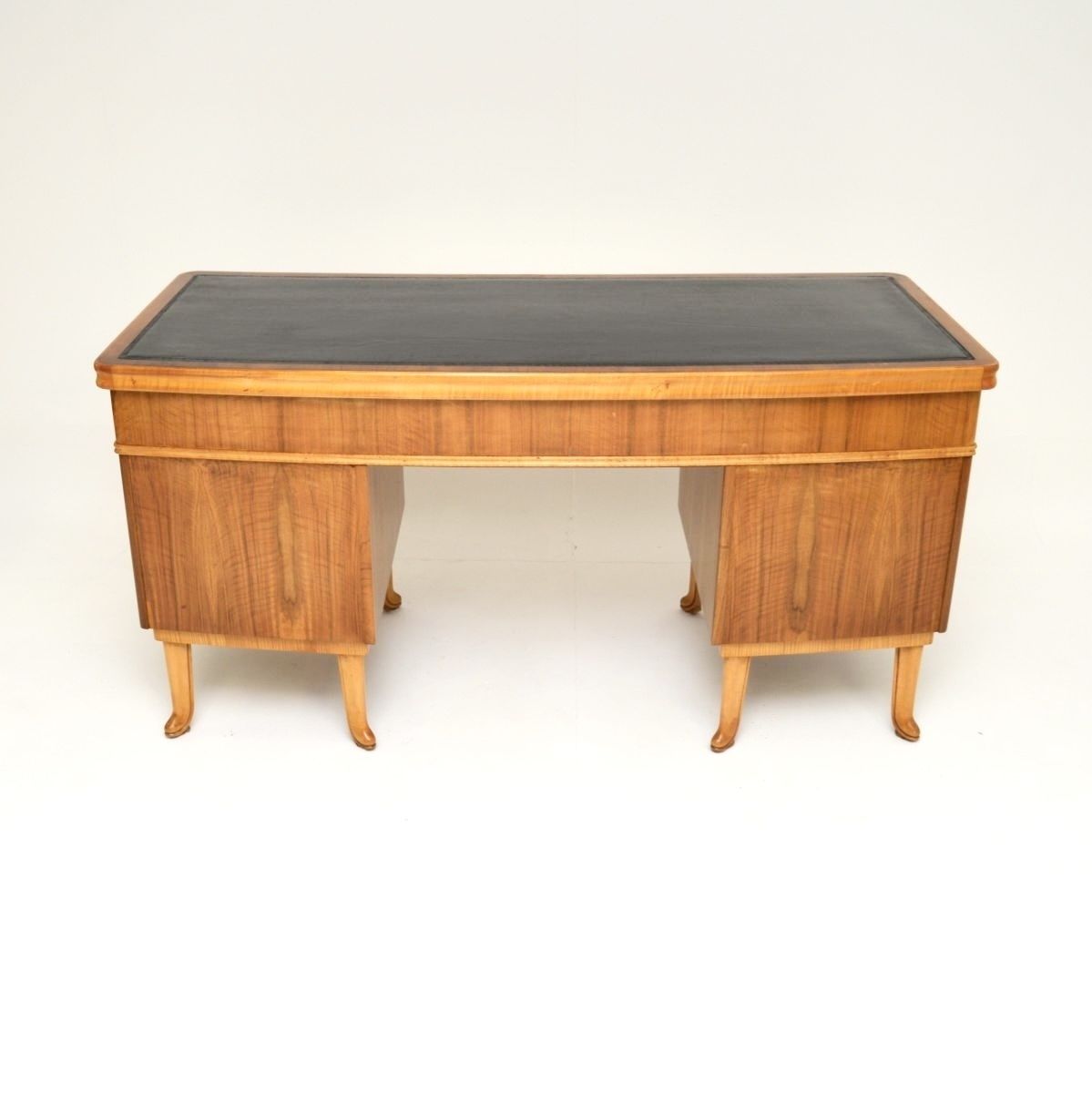 photo vinterior Vintage Walnut Pedestal Desk By Laszlo Hoenig
