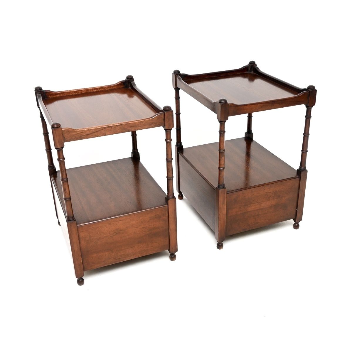 photo furniture Pair Of Antique Georgian Style Mahogany Side Tables