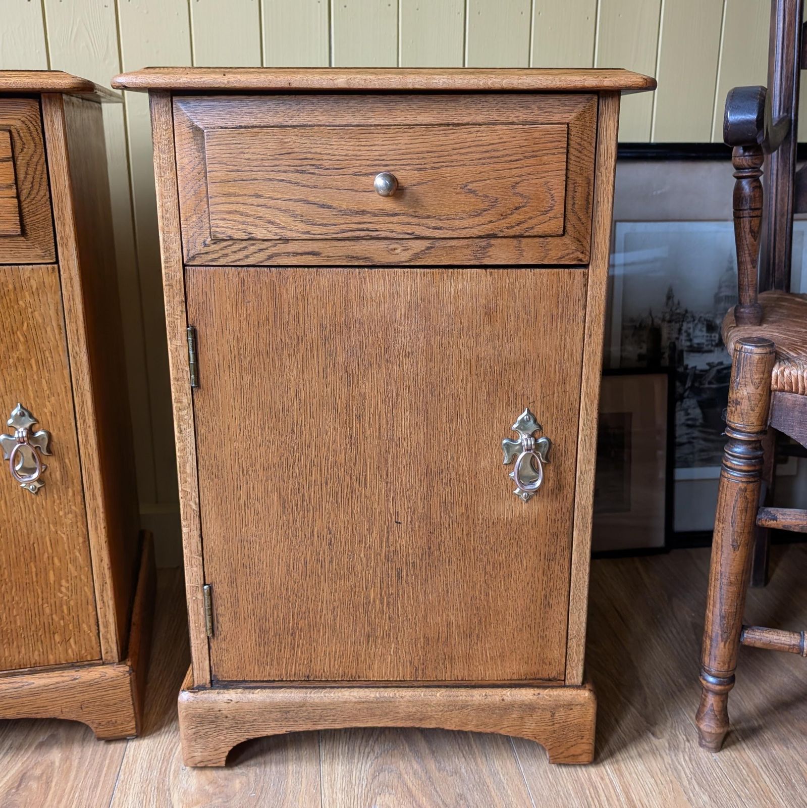 Pair Of Vintage Oak Bedside Cabinets photo vinterior
