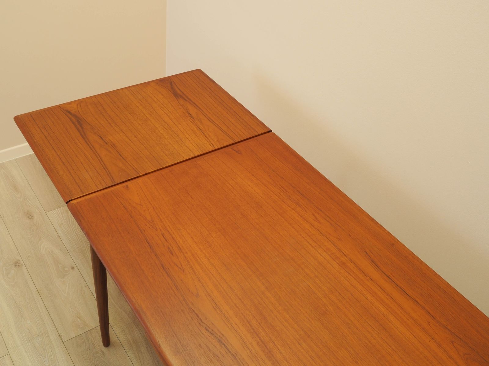 photo buy Teakhouten tafel – Deens design, ca. jaren 1970, gemaakt in Denemarken