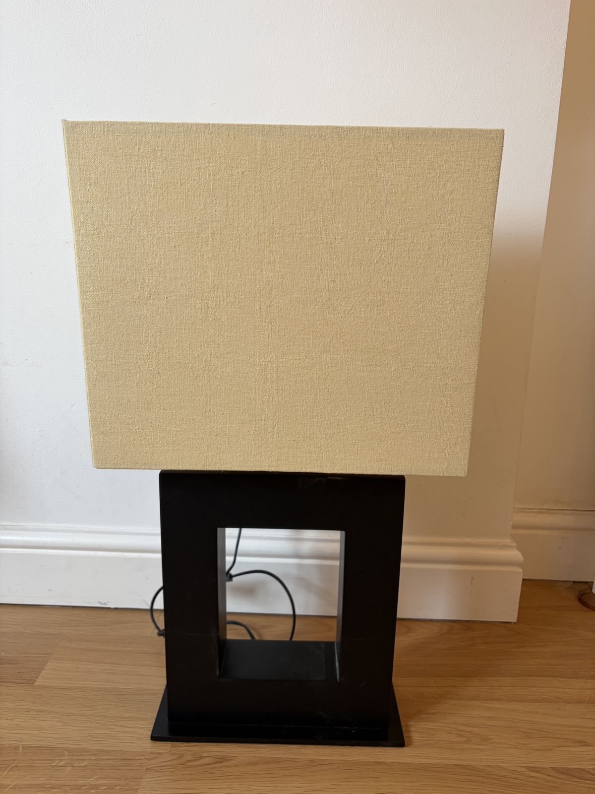 “Modern Black Geometric Table Lamp With Beige Shade – Contemporary Bedside/Living Room Lamp