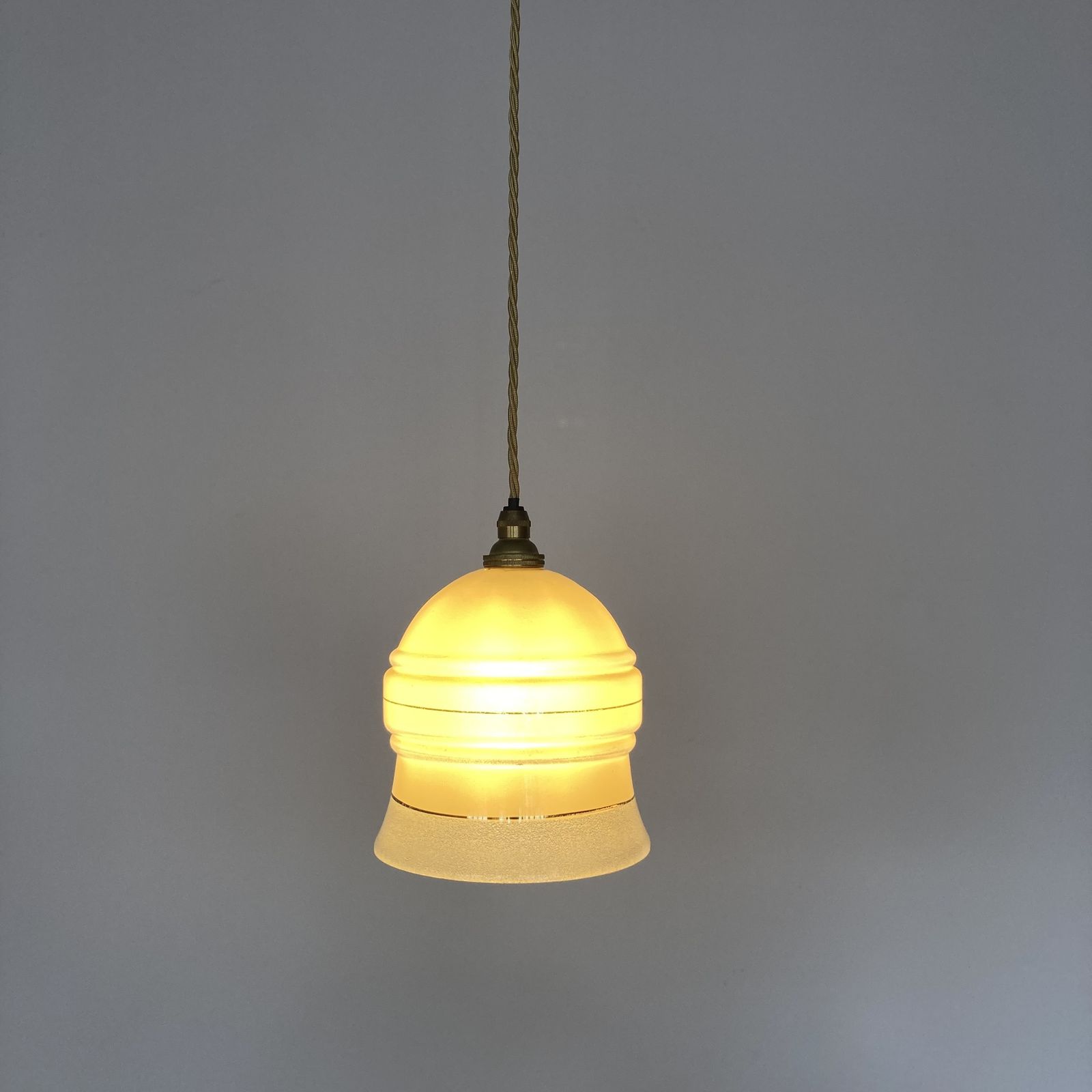 Yellow Textured Glass Shade With Gold Band Details photo 95.0