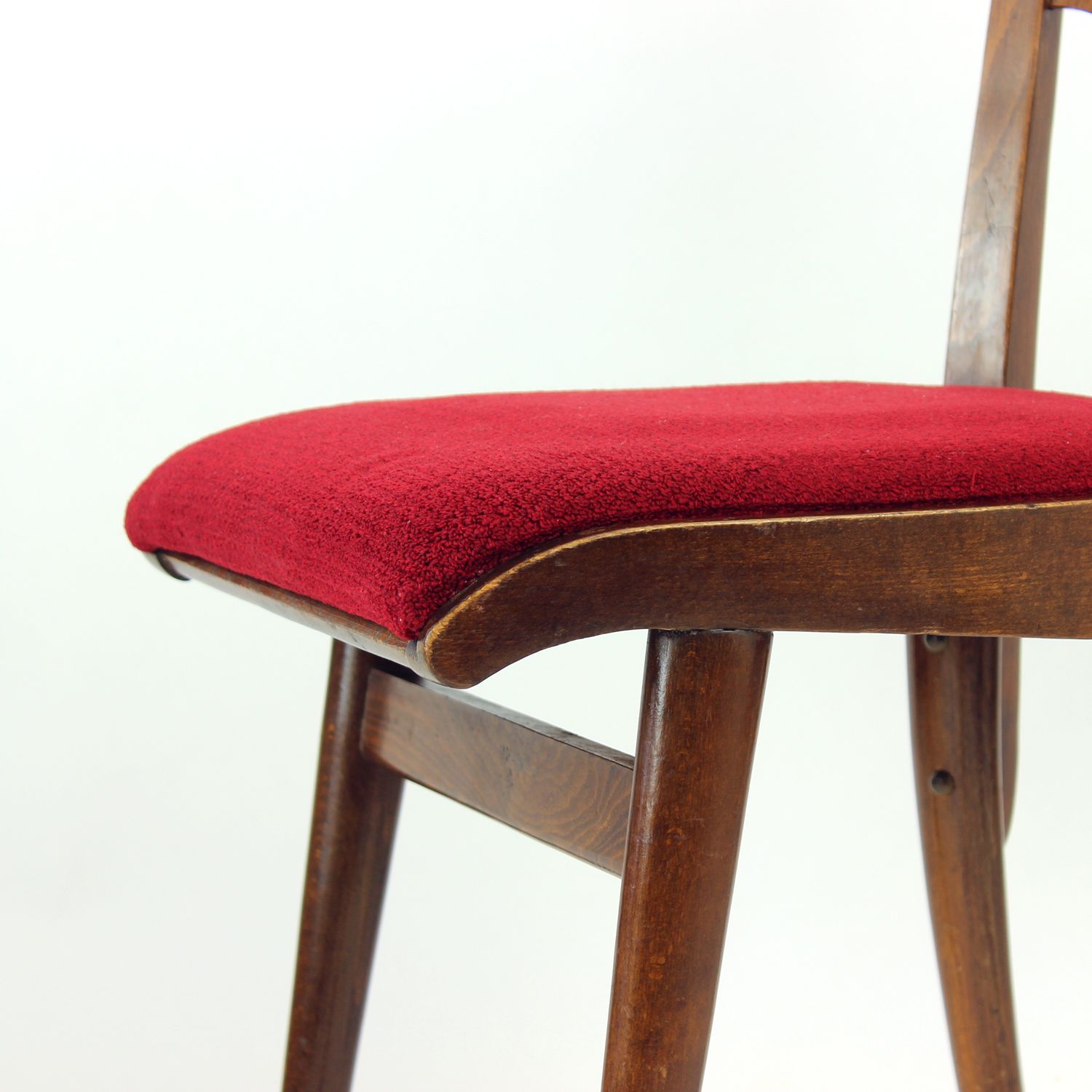 600.0 Set van 4 eetkamerstoelen in eik en walnoot, Tsjecho-Slowakije, jaren 1960 photo